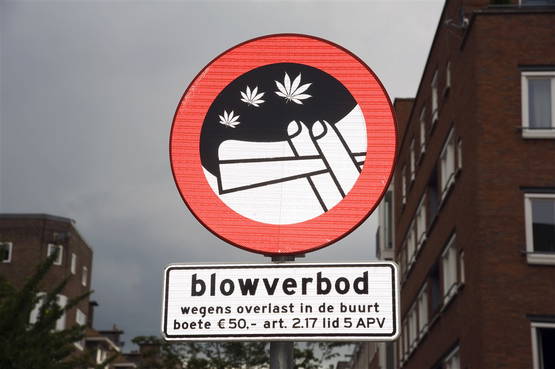 Blowverbodsborden hebben een eigen wiki!