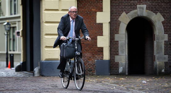 100 jaar geleden, toen Frans nog gedoogd werd door de fiets