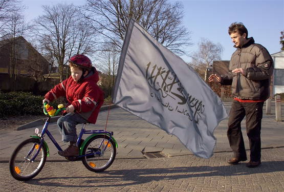 En uiteraard: de vlag van Amsterdam