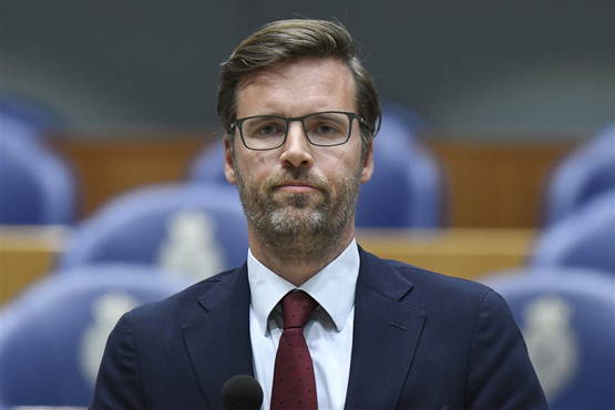 Sjoerd Sjoerdsma ruikt de geur van regen op een zomerdag