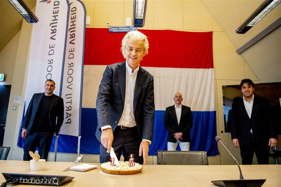 Eerst blazen natuurlijk Eerst blazen natuurlijk