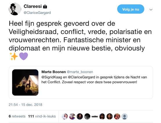 ... En de hele rij applaudisseerde