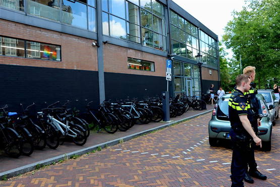 Vorige week: agenten moeten entitled scum tegenhouden bij VanMoof dinges