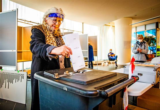 Grietje (78) stemt DENK Grietje (78) stemt DENK