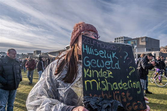 Foto’s: Vrouwen bij de Museumpleindemo's