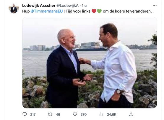 "Hier een hele oude foto van de laatste keer dat ik nog met je praatte"