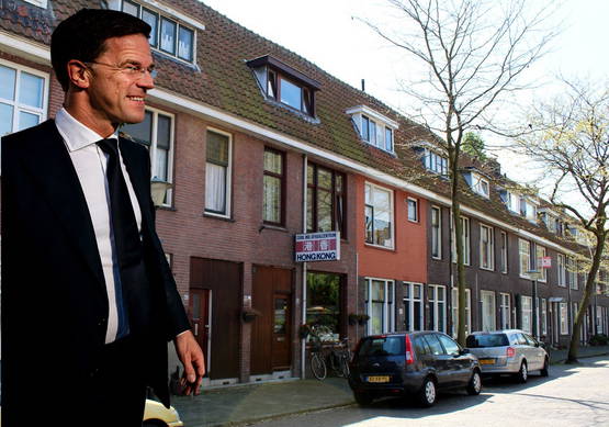 Mark Rutte bezoekt Chinese tempel