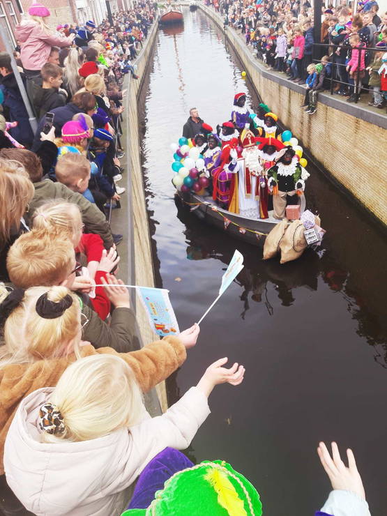 Uitzinnig kinderfeest elders in Friesland vandaag