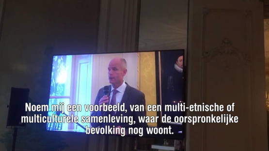 "Oorspronkelijke bewoner Blok aangevallen door harige reuzensmurf"