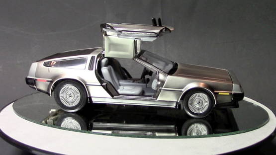 2. DMC DeLorean