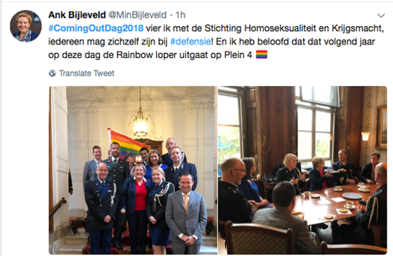 Onder de regenboogvlag haatmohammedanen uit hun zandbunker schieten. Trots op onze jongens en meisjes.